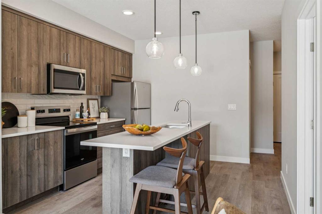 Picture for 208, 655 Shawnee Square SW