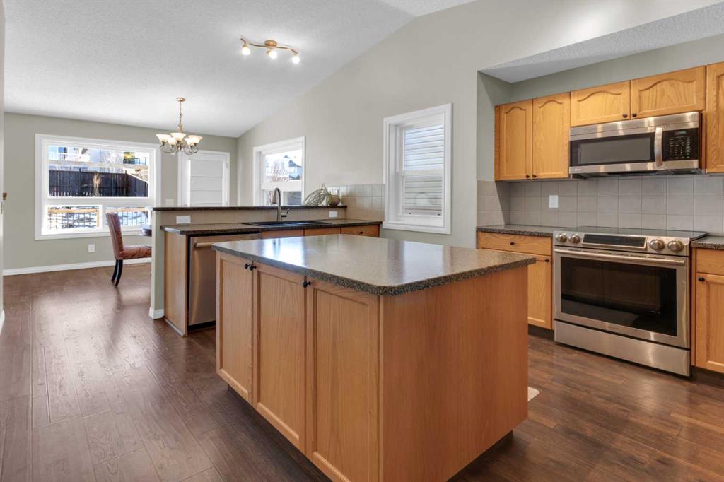 Picture for 24 Evansbrooke Point NW