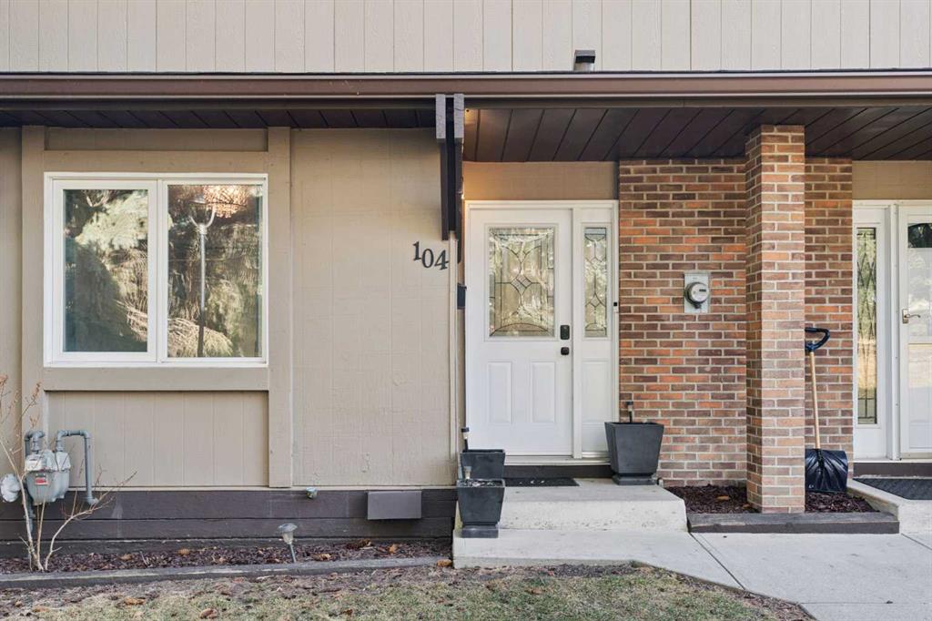 Picture for 104, 1055 72 Avenue NW