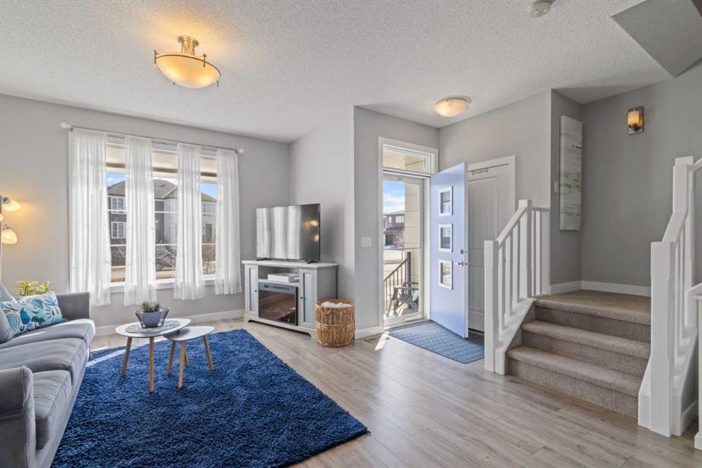 Picture for 53 Walcrest Gate SE