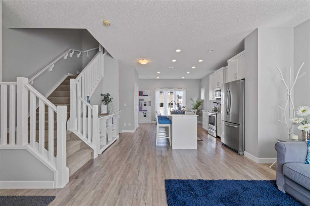 Picture for 53 Walcrest Gate SE