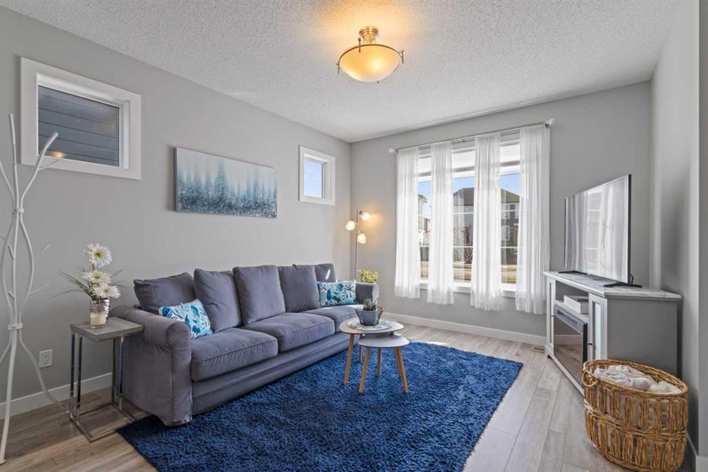 Picture for 53 Walcrest Gate SE