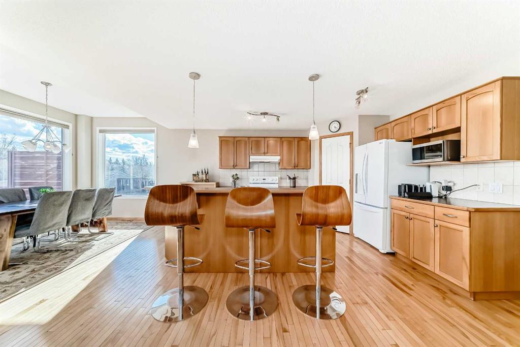 Picture for 84 Cougarstone Square SW