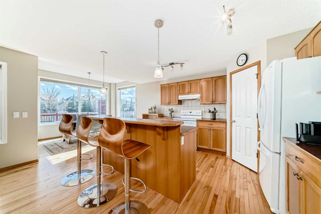 Picture for 84 Cougarstone Square SW