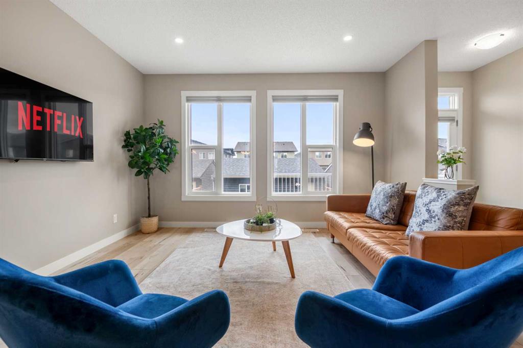 Picture for 166 Howse Common NE