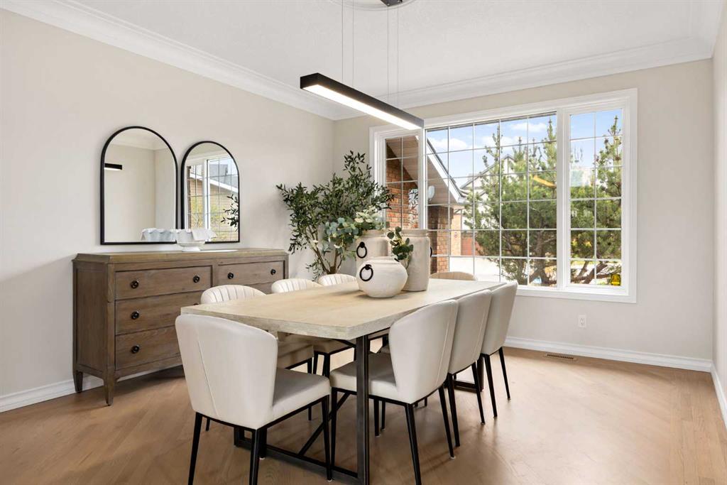 Picture for 21 Douglas Woods Manor SE