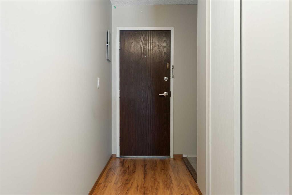 Picture for 3101, 4001C 49 Street NW