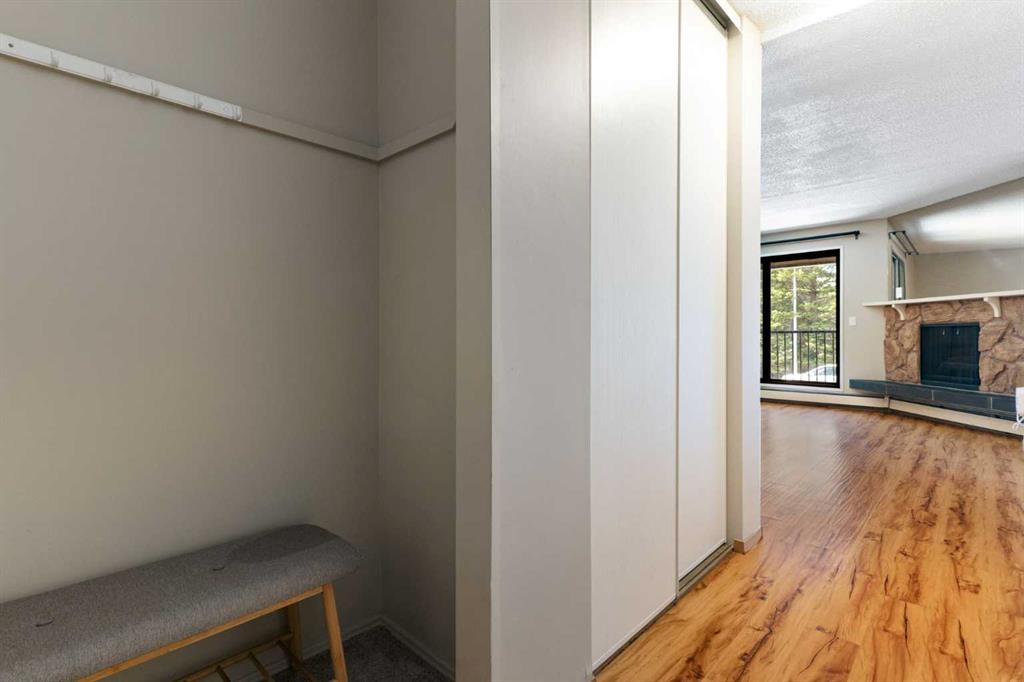 Picture for 3101, 4001C 49 Street NW