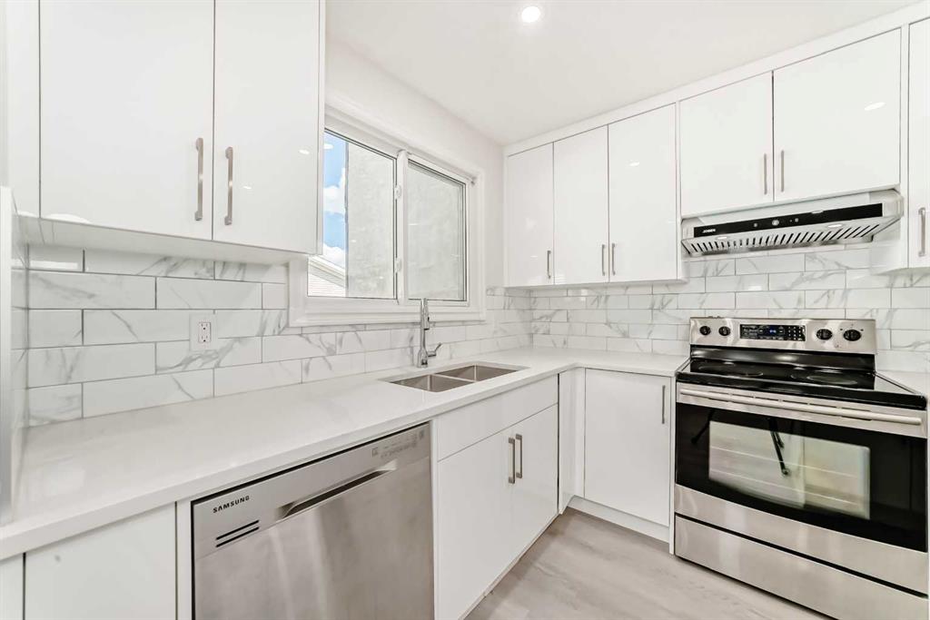 Picture for 236 Pinemill Mews NE