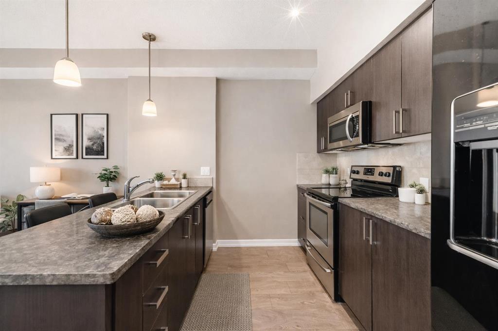 Picture for 311, 117 Copperpond Common SE
