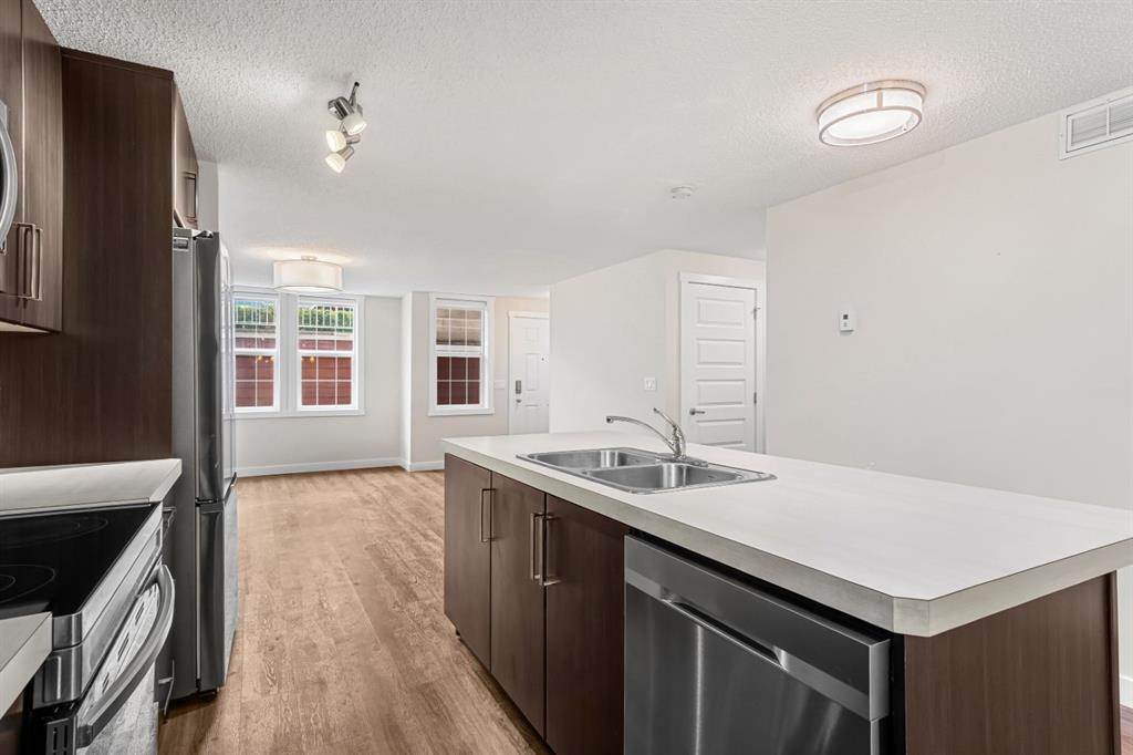 Picture for 517 Mckenzie Towne Close SE