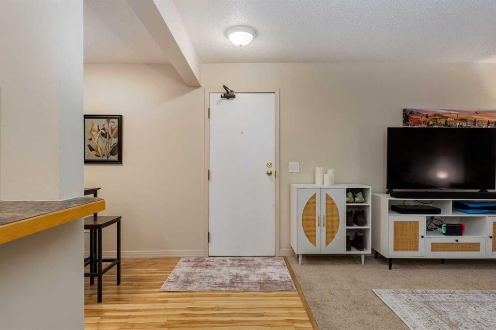Picture for 3209, 13045 6 Street SW