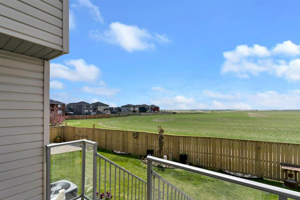      4 West Highland Place , Carstairs, 0226   ,T0M 0N0 ;  Listing Number: MLS A1223373