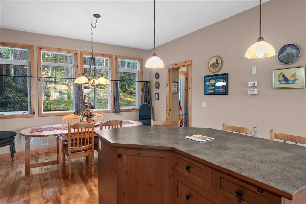 Picture for 1073 Wilson Way  https://www.cirrealty.ca/reb/creb/73/A2265573_17.jpg