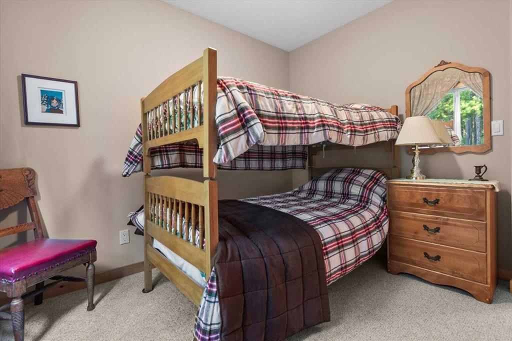 Picture for 1073 Wilson Way  https://www.cirrealty.ca/reb/creb/73/A2265573_35.jpg