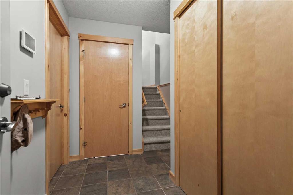 Picture for 1073 Wilson Way  https://www.cirrealty.ca/reb/creb/73/A2265573_39.jpg