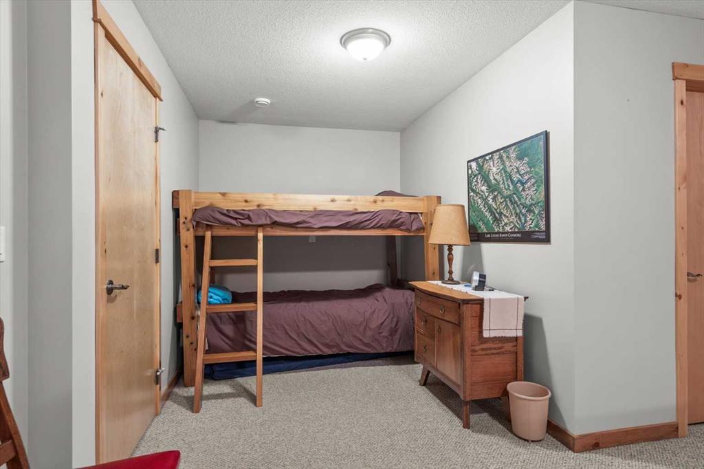 Picture for 1073 Wilson Way  https://www.cirrealty.ca/reb/creb/73/A2265573_41.jpg