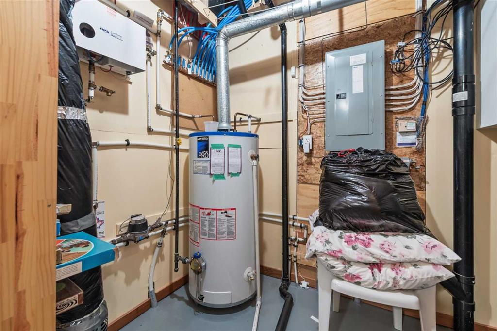 Picture for 1073 Wilson Way  https://www.cirrealty.ca/reb/creb/73/A2265573_43.jpg