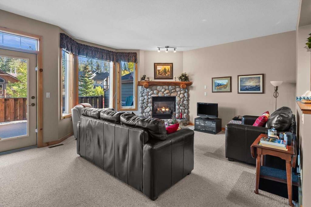 Picture for 1073 Wilson Way  https://www.cirrealty.ca/reb/creb/73/A2265573_7.jpg