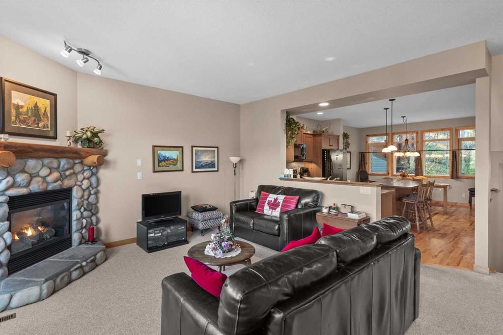Picture for 1073 Wilson Way  https://www.cirrealty.ca/reb/creb/73/A2265573_9.jpg