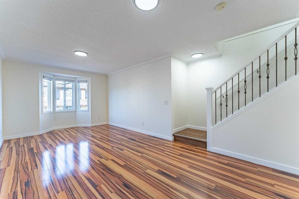 Picture for 121 Eversyde Point SW