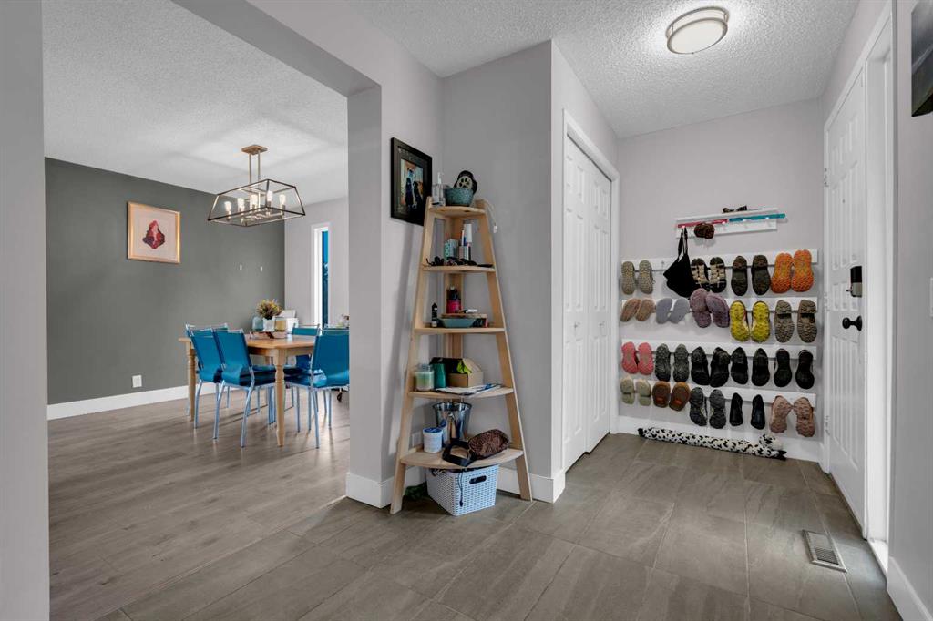 Picture for 28 Woodglen Close SW