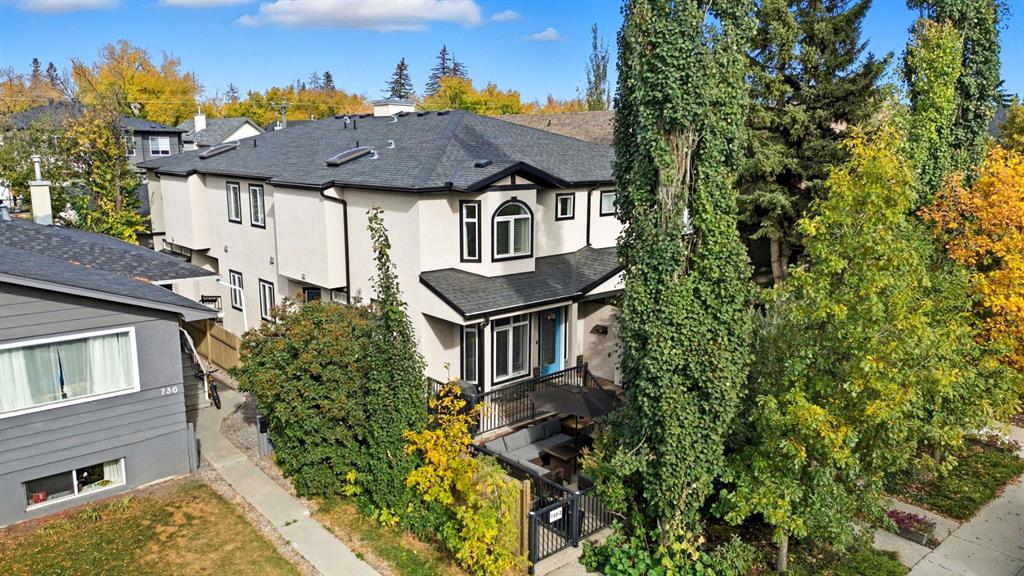 Picture for 1, 732 56 Avenue SW