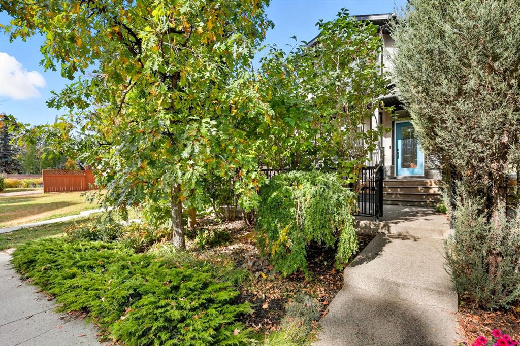 Picture for 1, 732 56 Avenue SW