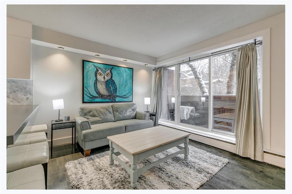 Picture for 202, 1904 10 Street SW