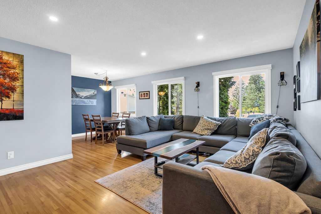 Picture for 1215 Mapleglade Place SE