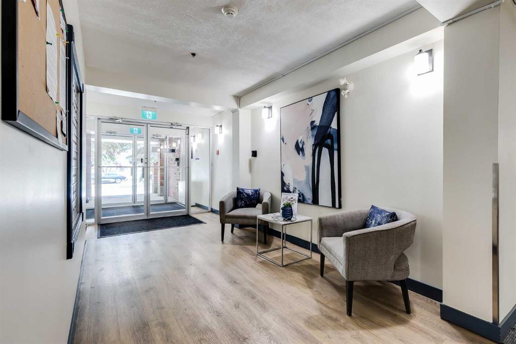 Picture for 210, 1415 17 Street SE