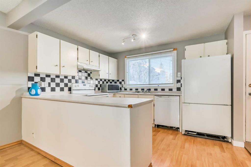 Picture for 132 Woodmont Terrace SW