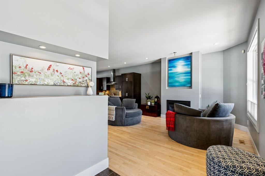 Picture for 3043 28 Street SW