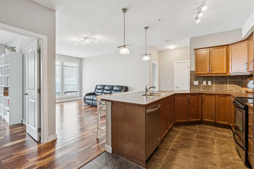 Picture for 215, 15304 Bannister Road SE