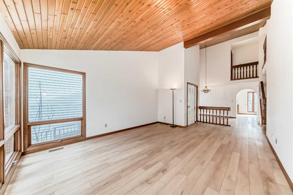 Picture for 744 Strathcona Drive SW