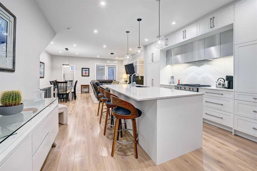 Picture for 205, 830 78 Street SW