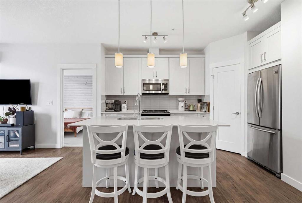 Picture for 104, 20 Walgrove Walk SE