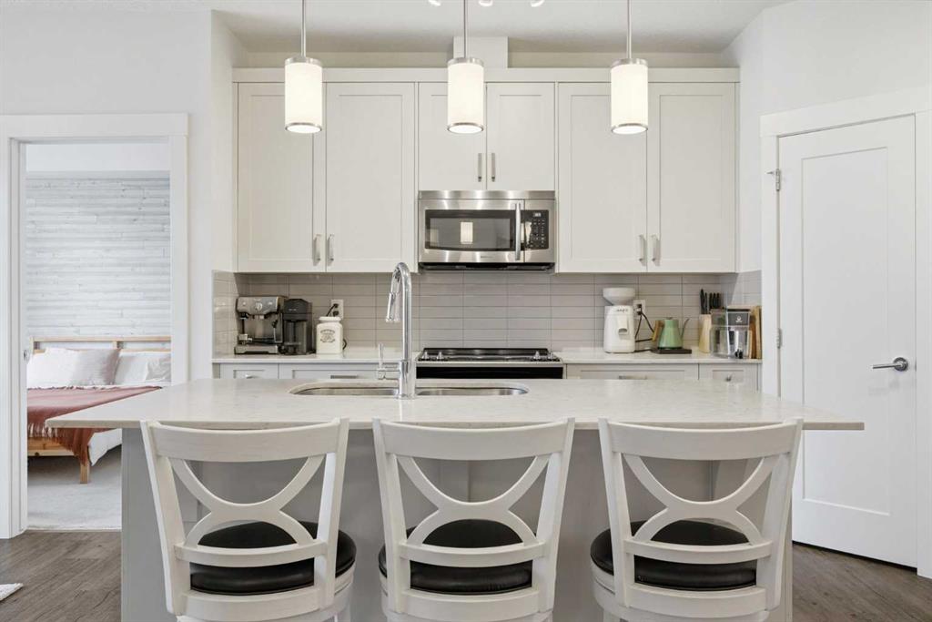 Picture for 104, 20 Walgrove Walk SE