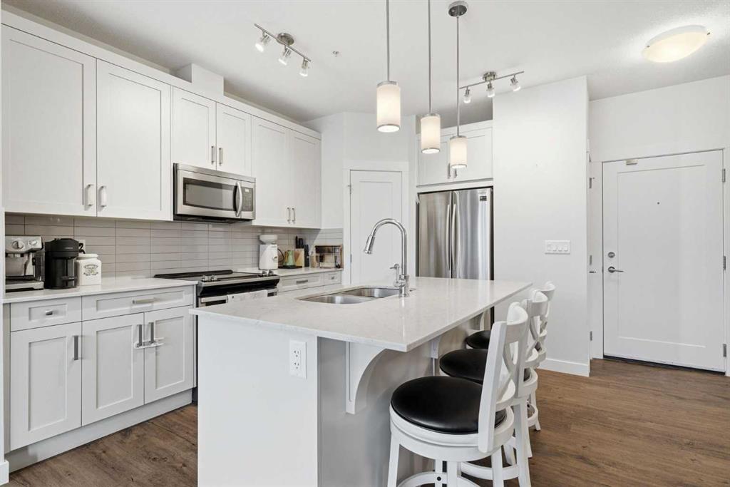 Picture for 104, 20 Walgrove Walk SE