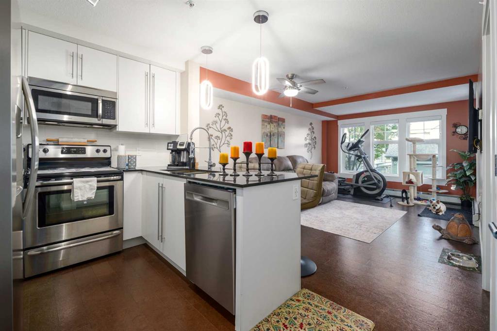 Picture for 2105, 11 Mahogany Row SE