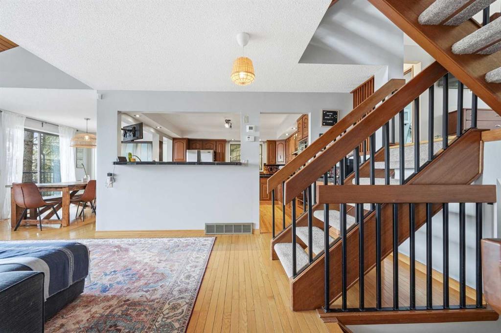 Picture for 39 Coach Manor Terrace SW