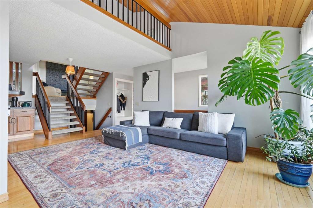 Picture for 39 Coach Manor Terrace SW