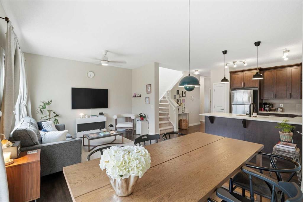 Picture for 425 Carringvue Avenue NW
