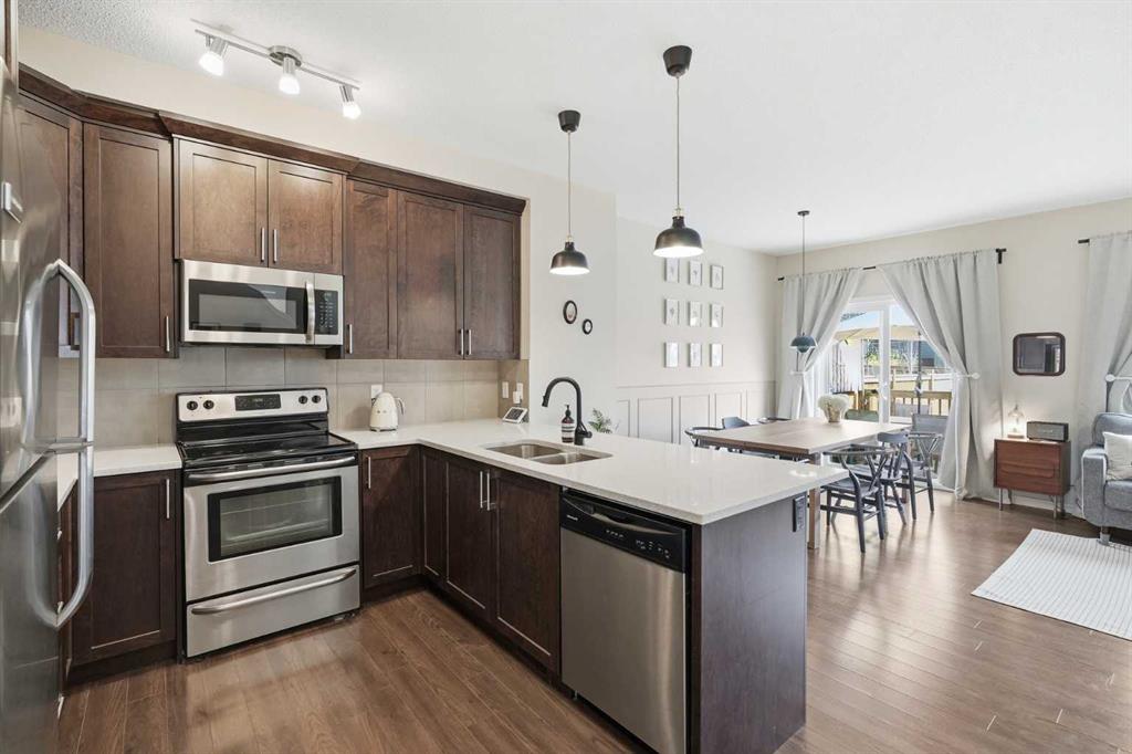 Picture for 425 Carringvue Avenue NW