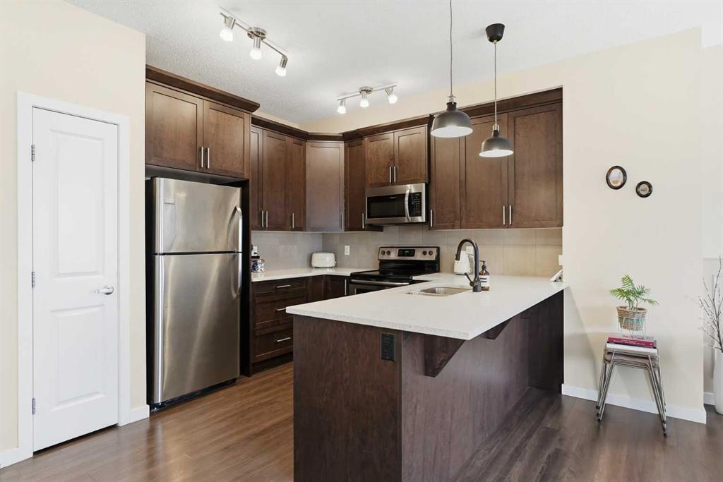 Picture for 425 Carringvue Avenue NW