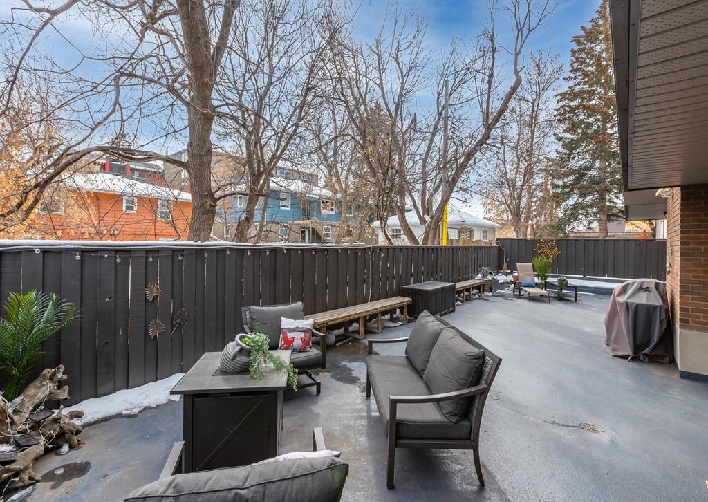 Picture for 1, 2208 17A Street SW