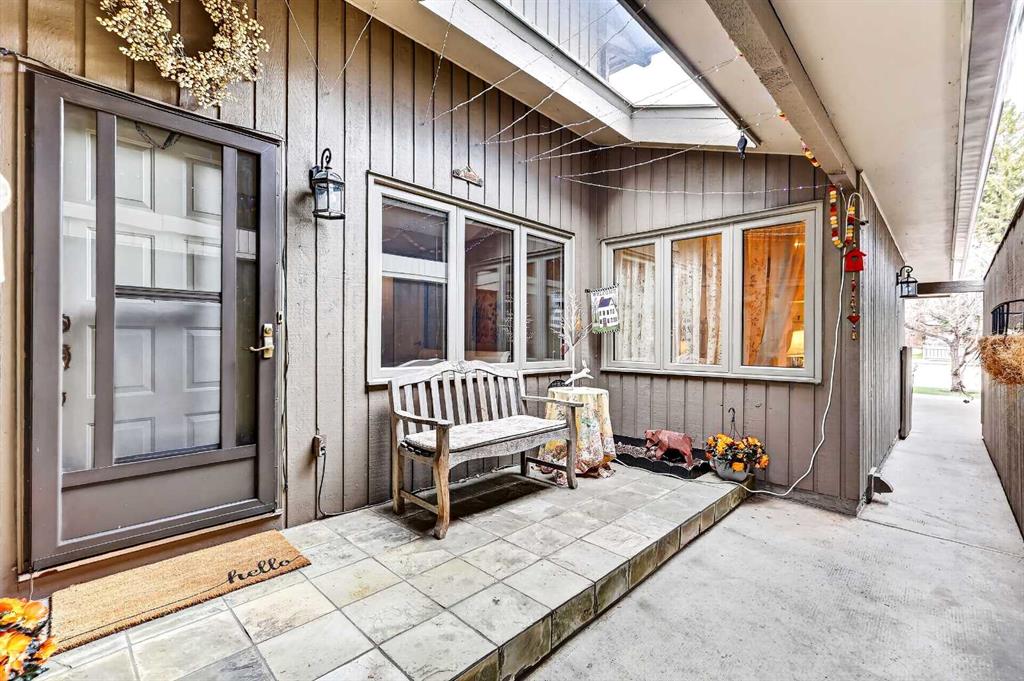 Picture for 832, 860 Midridge Drive SE