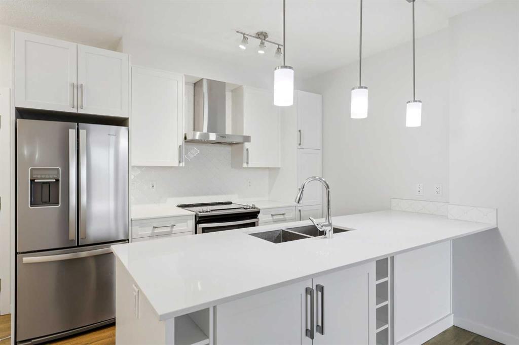 Picture for 212, 122 Mahogany Centre SE