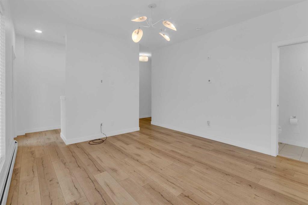 Picture for 113, 3125 39 Street NW