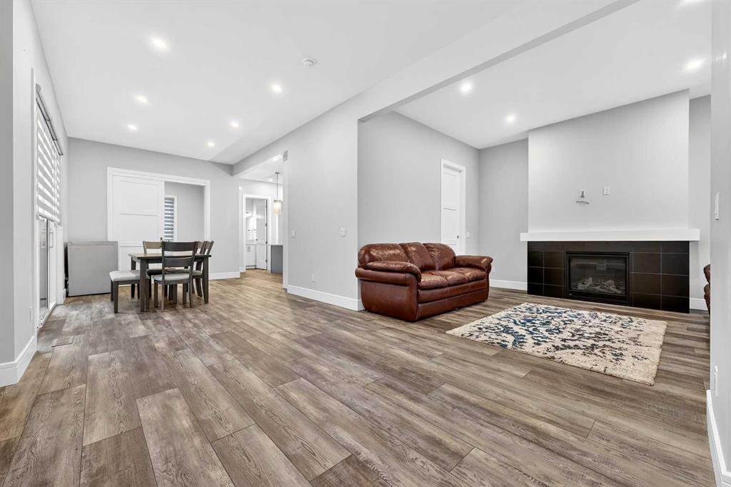 Picture for 95 Rock Lake View NW